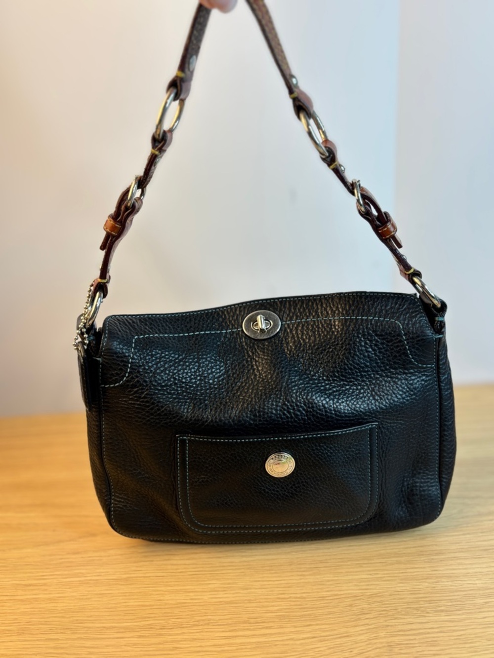Vintage Coach Chelsea Pebbled Leather Turnlock Hobo Bag. - Picture 2 of 14